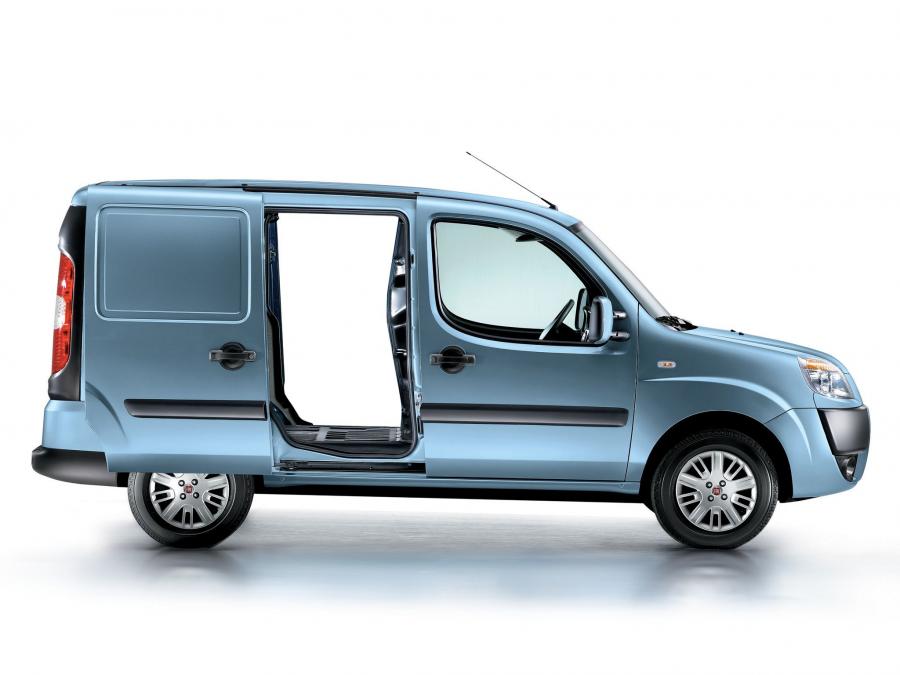  Fiat Doblo Cargo 2005 года  (фото 2 из 8)